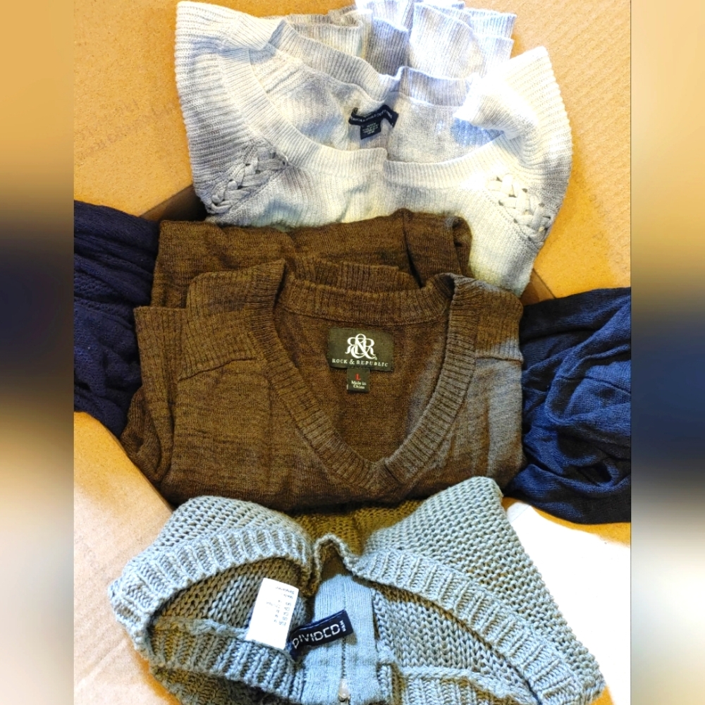 Sweater Bundle M/L!!!